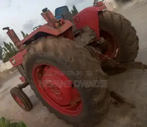 Massey Ferguson 1080 Tractor