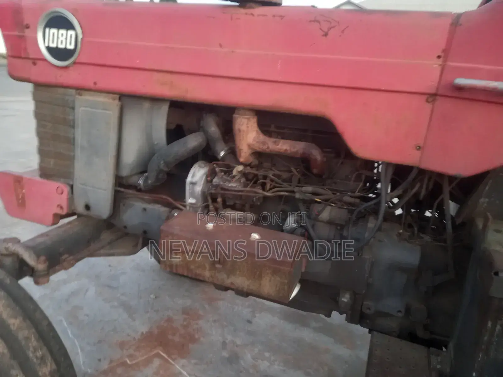 Massey Ferguson 1080 Tractor