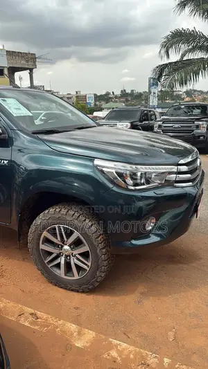 Toyota Hilux 2.4 Diesel 2020 Green