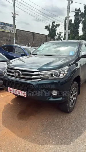 Toyota Hilux 2.4 Diesel 2020 Green