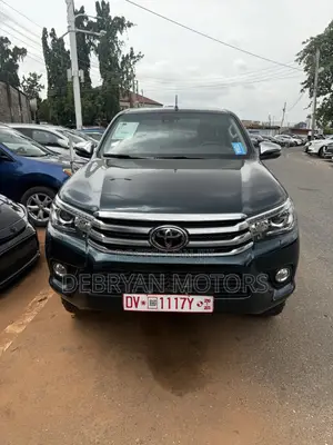 Toyota Hilux 2.4 Diesel 2020 Green