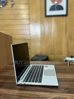 Laptop HP EliteBook 830 G9 16GB Intel Core I5 SSD 512GB
