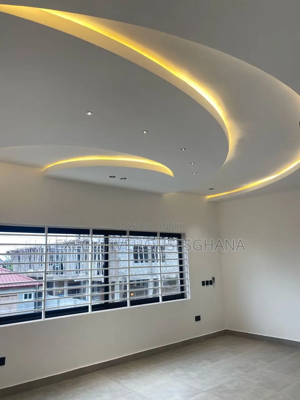 4bdrm House in Lake Side Estate for sale