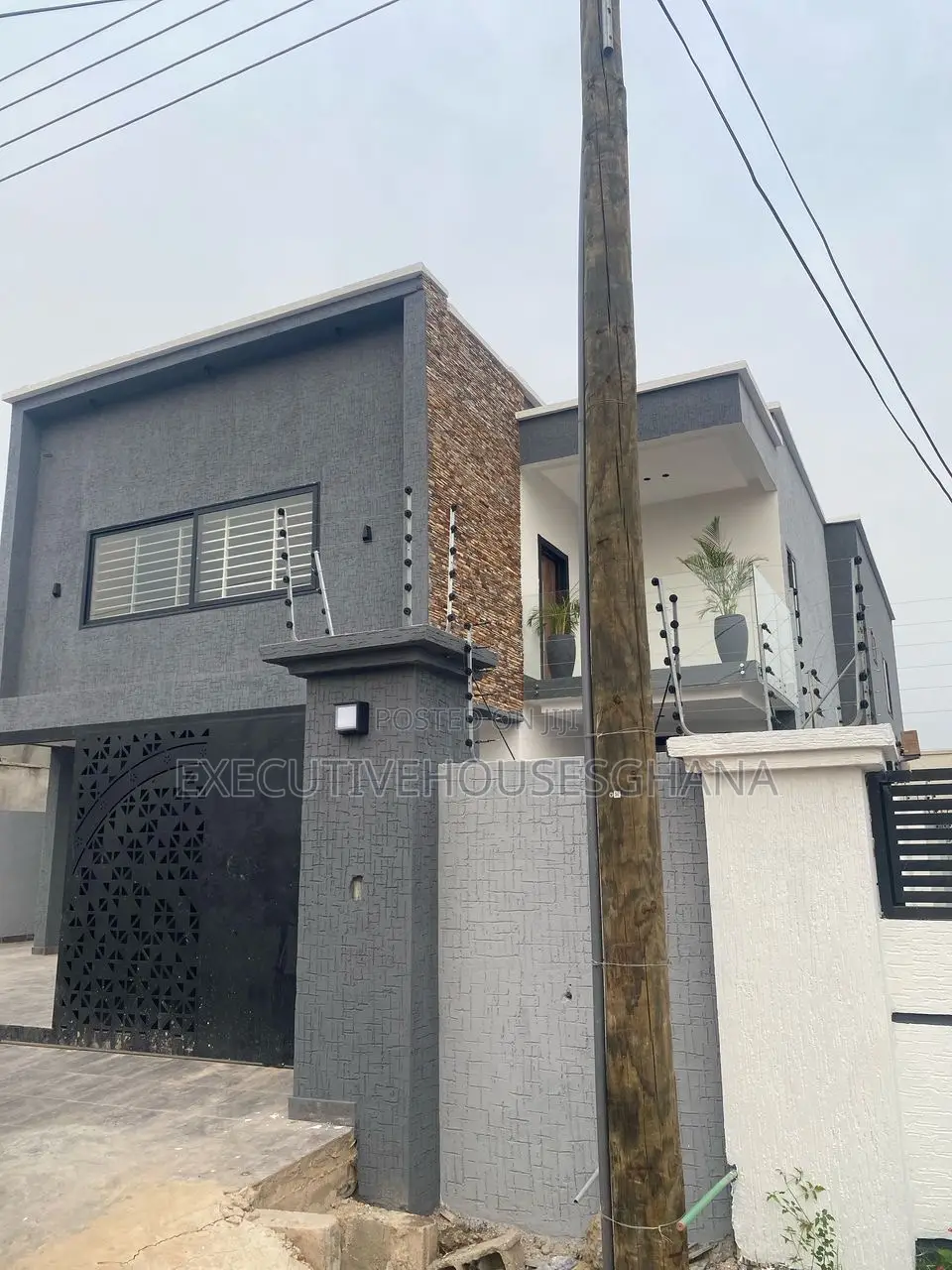 4bdrm House in Lake Side Estate for sale
