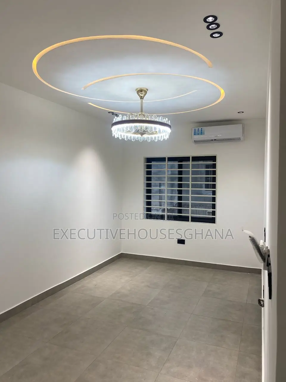 4bdrm House in Lake Side Estate for sale