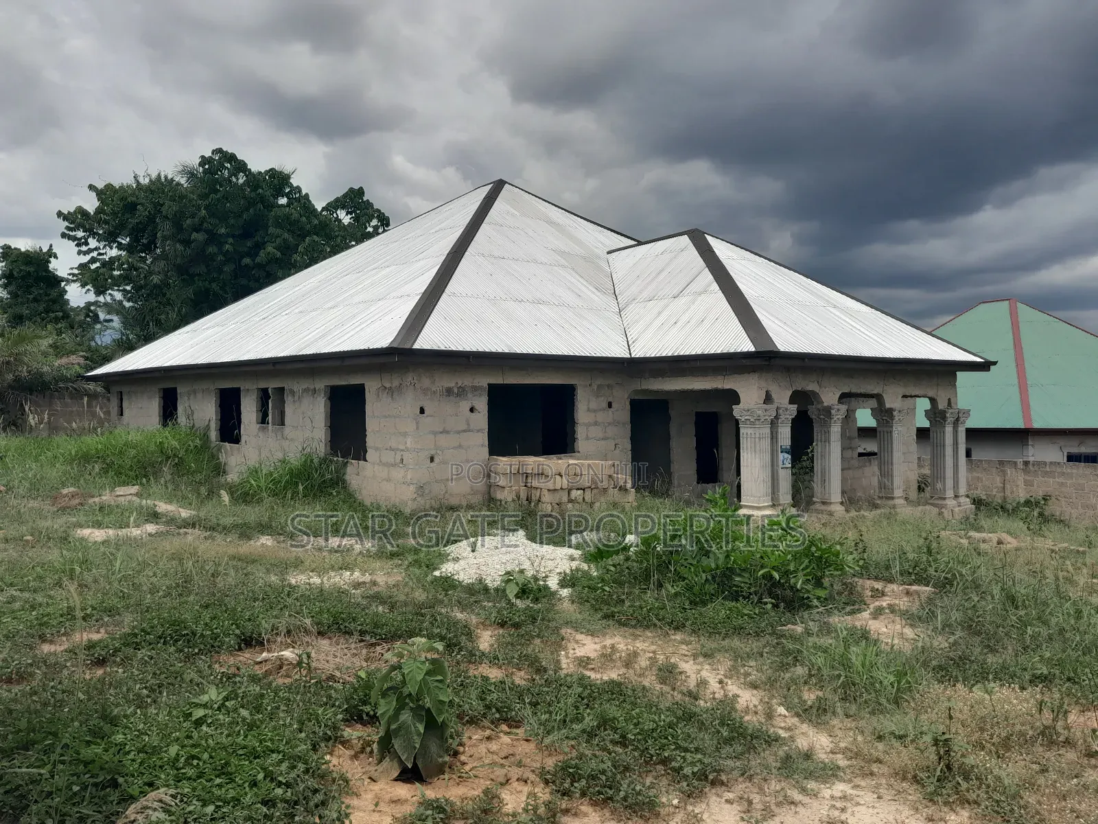 5bdrm House in Offinso for sale