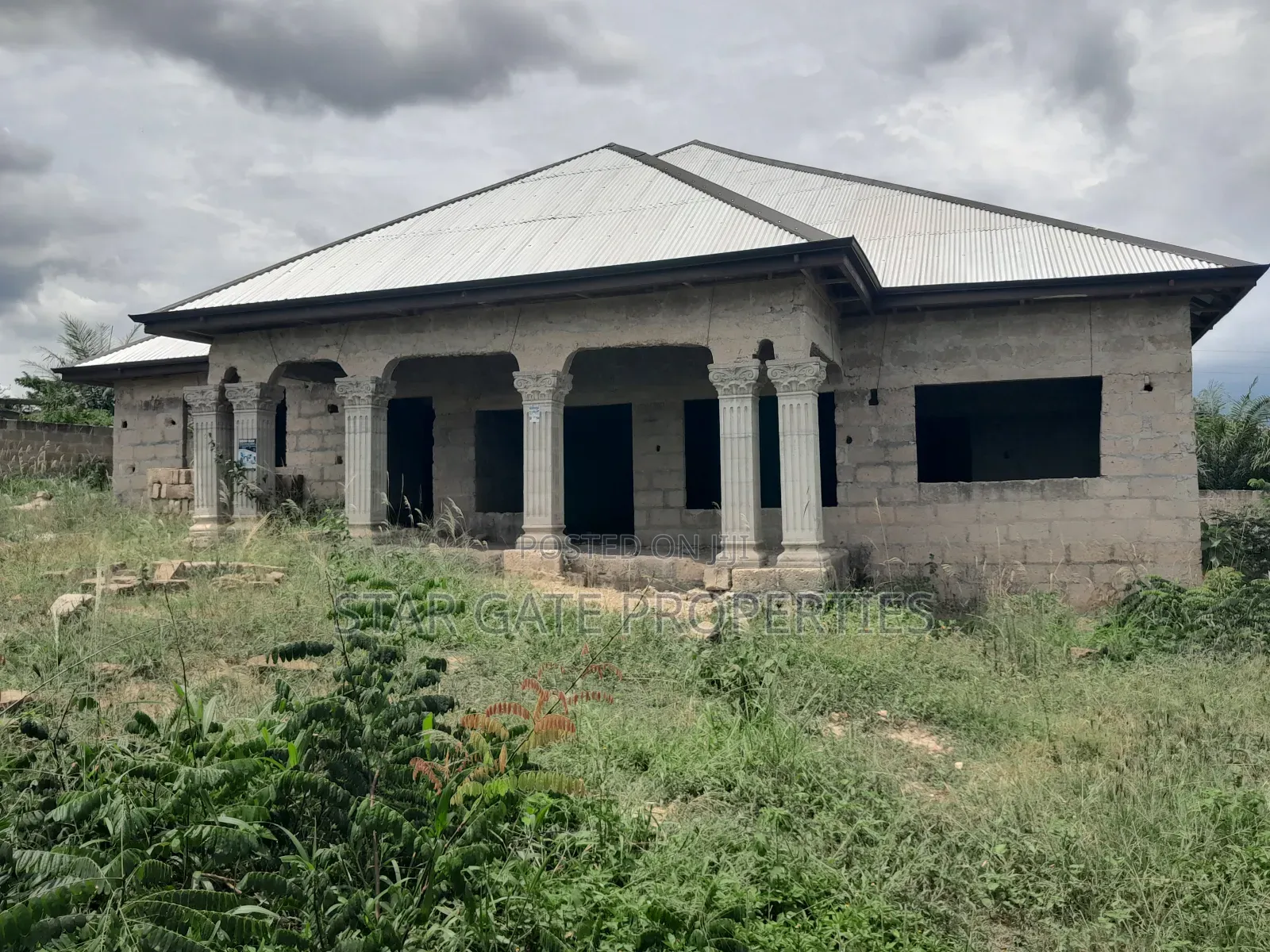 5bdrm House in Offinso for sale
