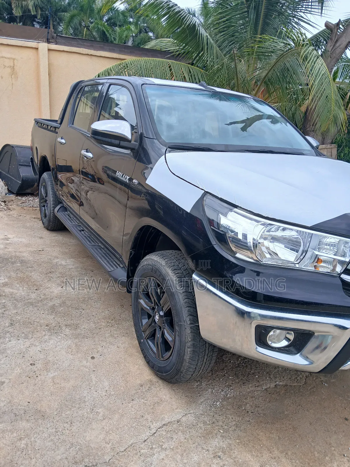 New Toyota Hilux 2023 Gray