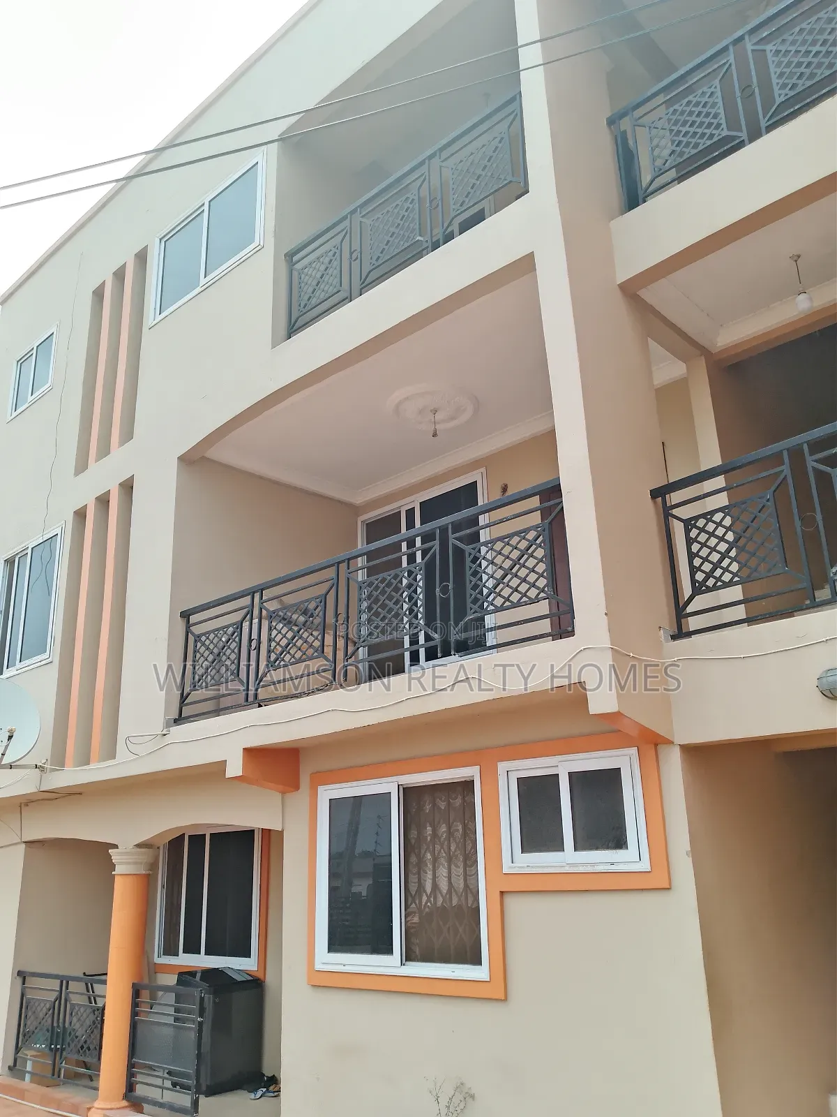 3bdrm Apartment in Community 18 Area, Spintex for rent