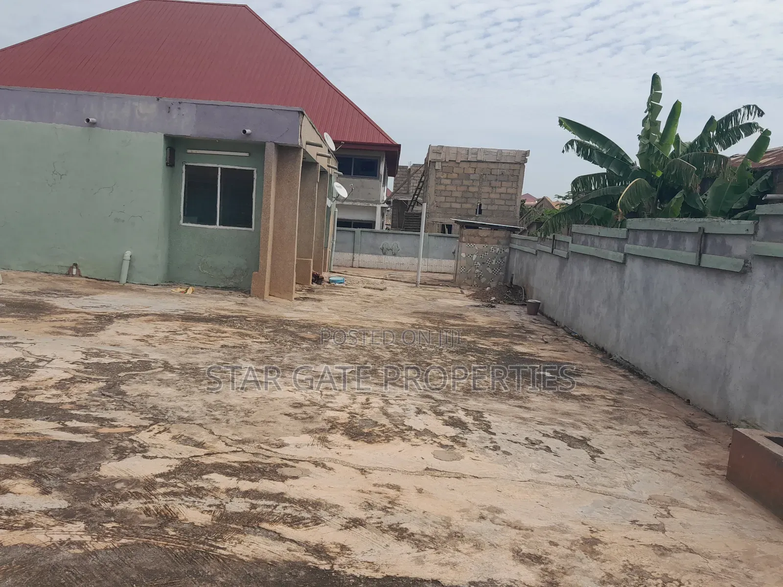 14bdrm House in Pankrono, Kumasi Metropolitan for sale