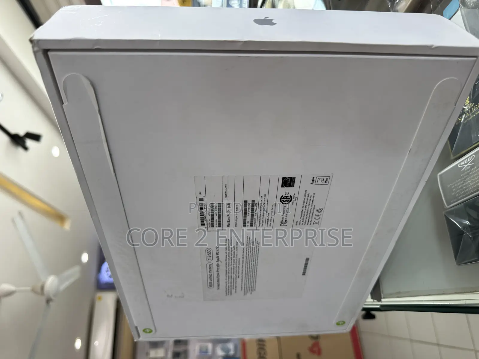 New Laptop Apple MacBook Pro 2023 M3 14-Inch 16GB Apple M3 SSD 1T