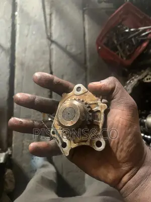 Vitz 2010 4plugs Oil Pump