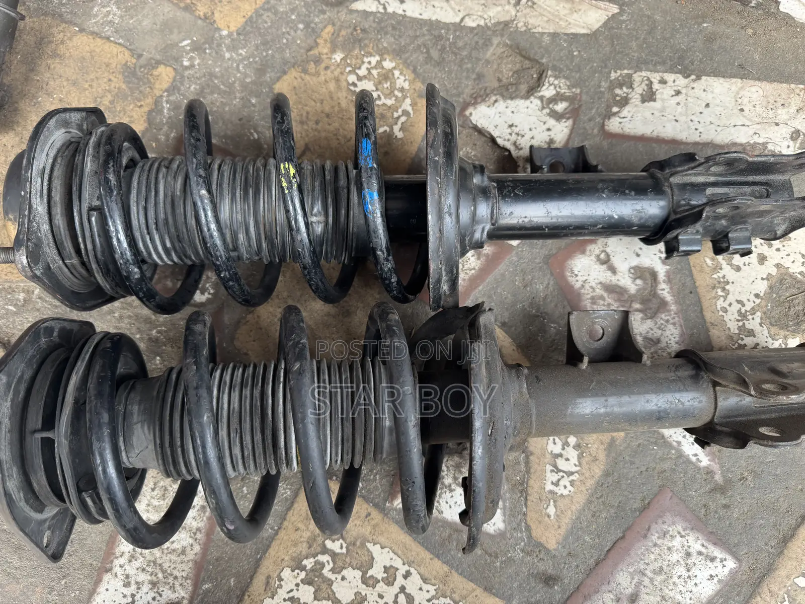 Hyundai Elantra:2012 to 2016 Front Shocks Absorbers
