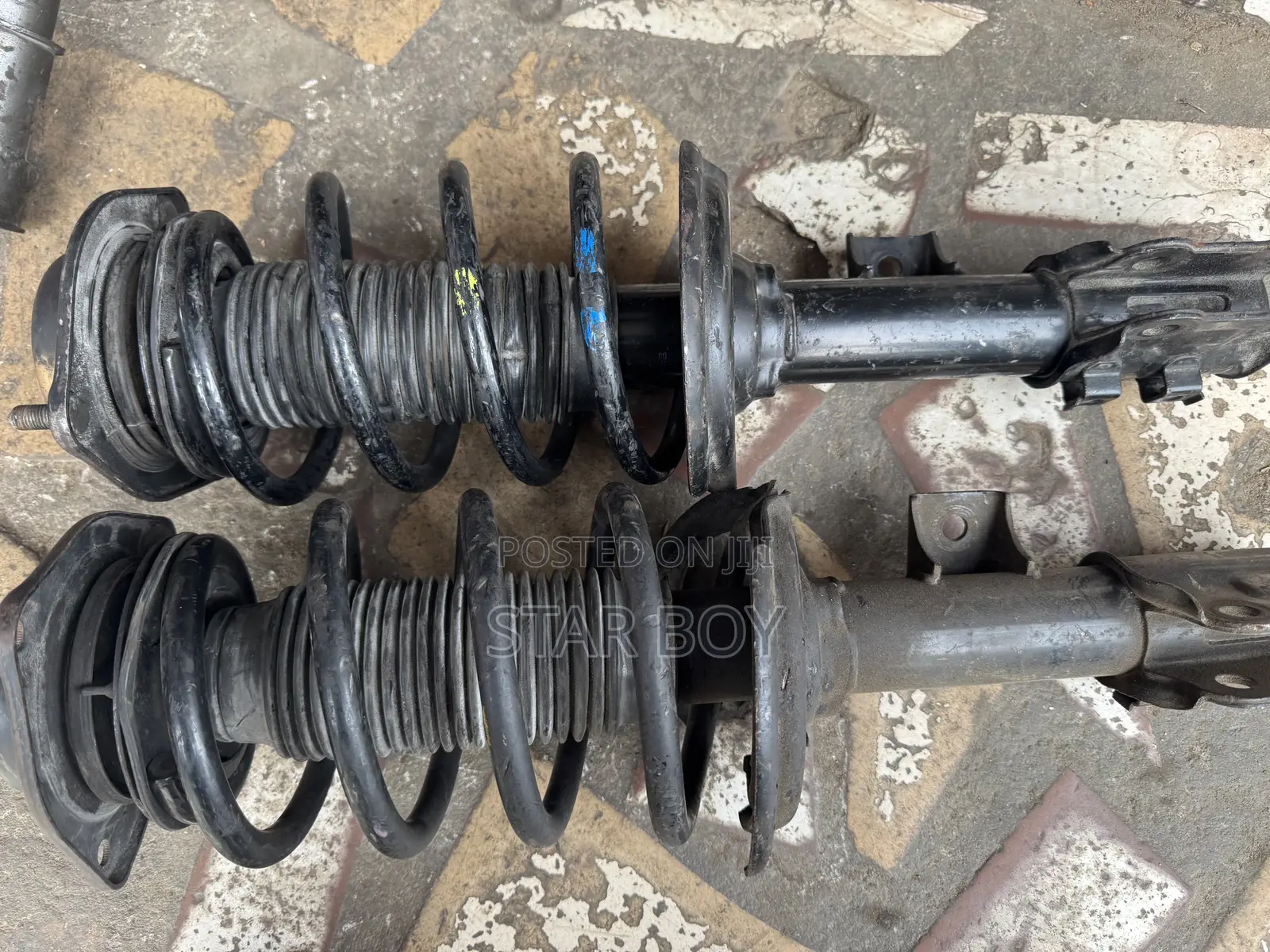 Hyundai Elantra:2012 to 2016 Front Shocks Absorbers