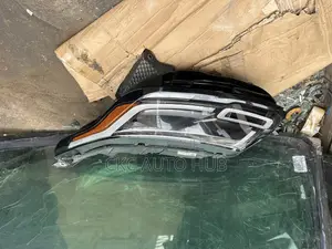 Range Rover Velar  Headlight