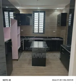 4bdrm House in 4 Bedroom Storey, Tema Metropolitan for rent