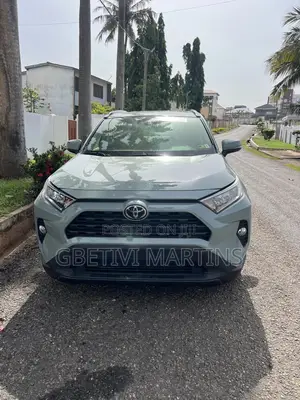 Photo - Toyota RAV4 2020 Green