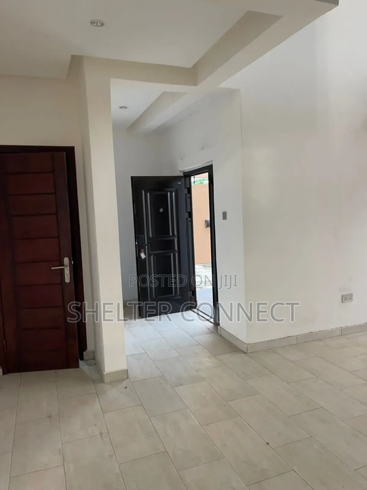 4bdrm Duplex in Oyarifa for sale