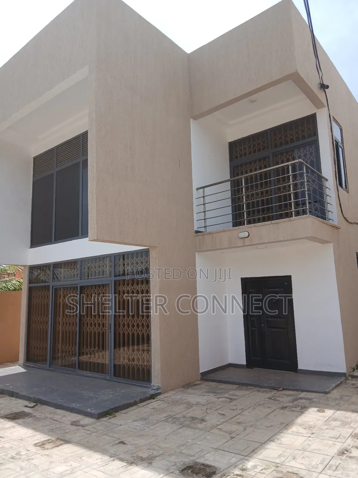 4bdrm Duplex in Oyarifa for sale