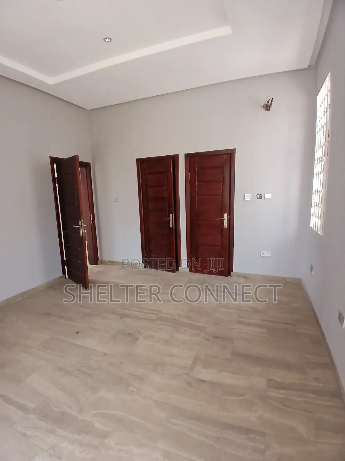 4bdrm Duplex in Oyarifa for sale