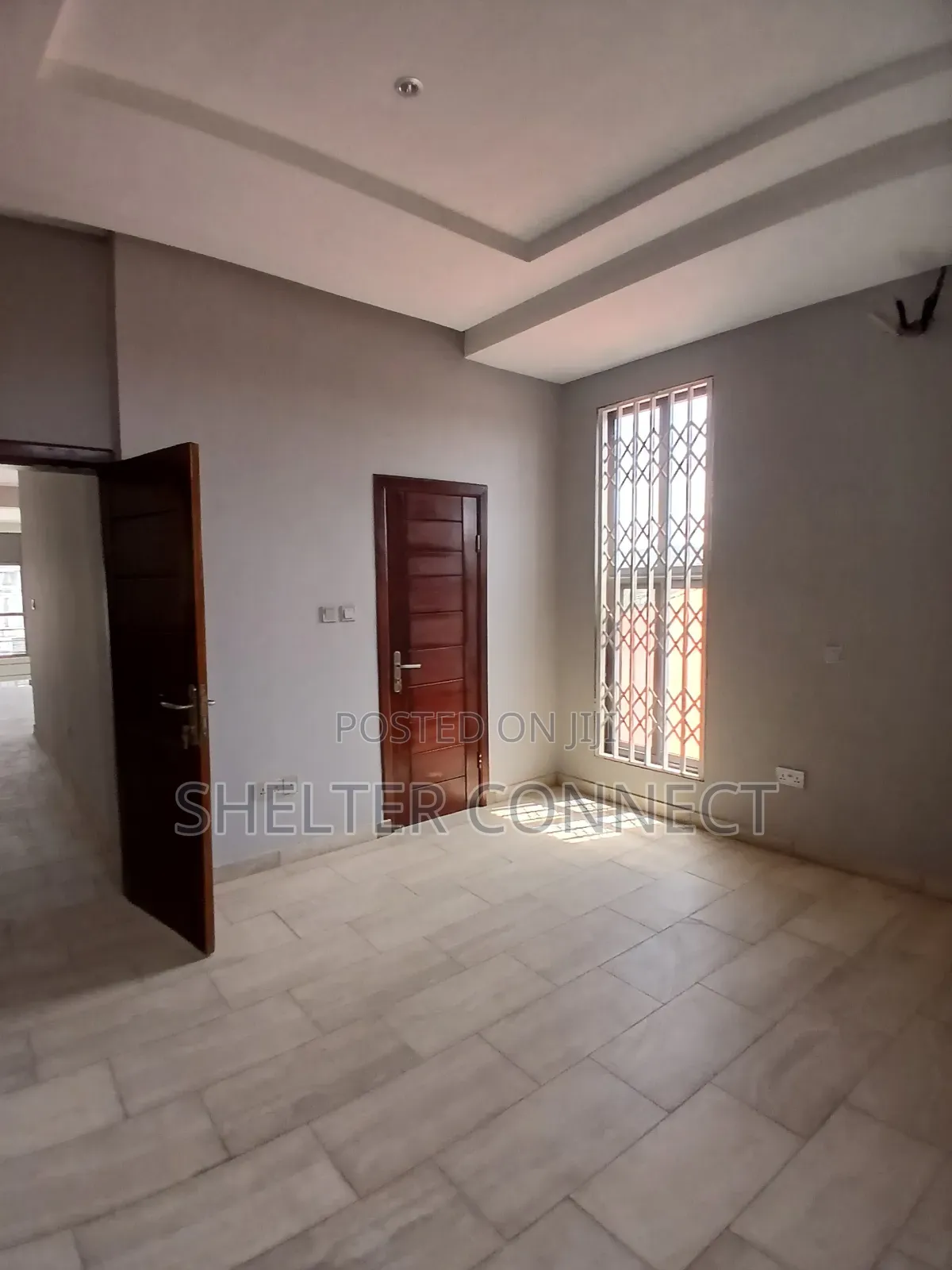 4bdrm Duplex in Oyarifa for sale