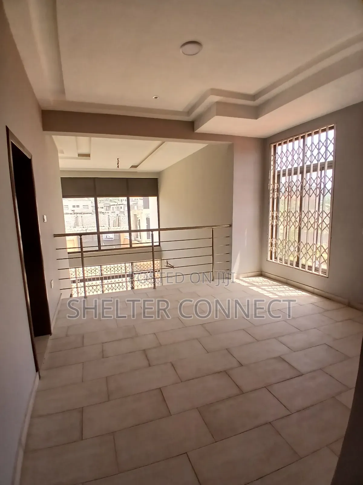 4bdrm Duplex in Oyarifa for sale