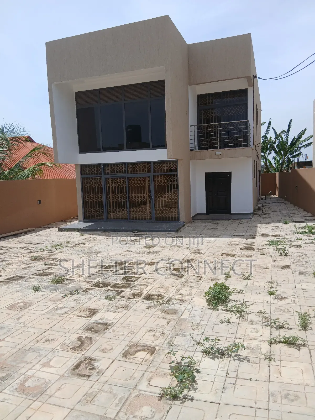 4bdrm Duplex in Oyarifa for sale