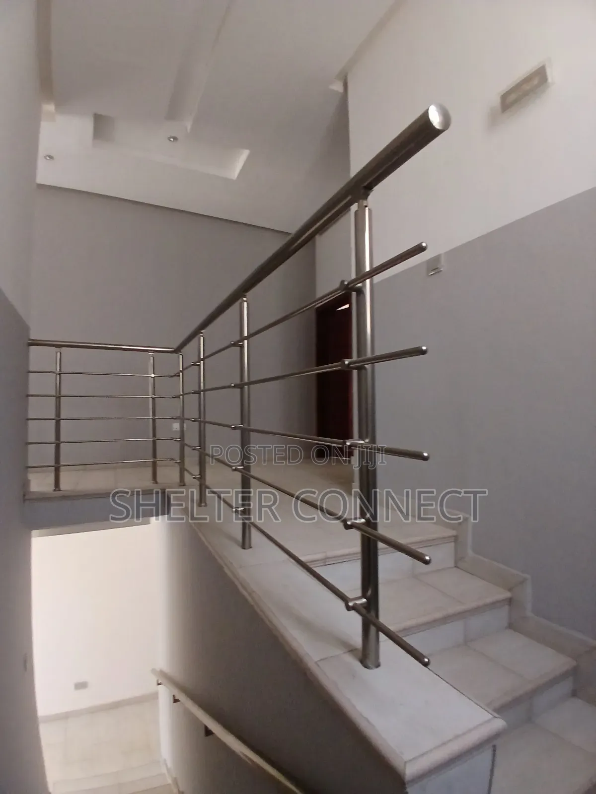 4bdrm Duplex in Oyarifa for sale