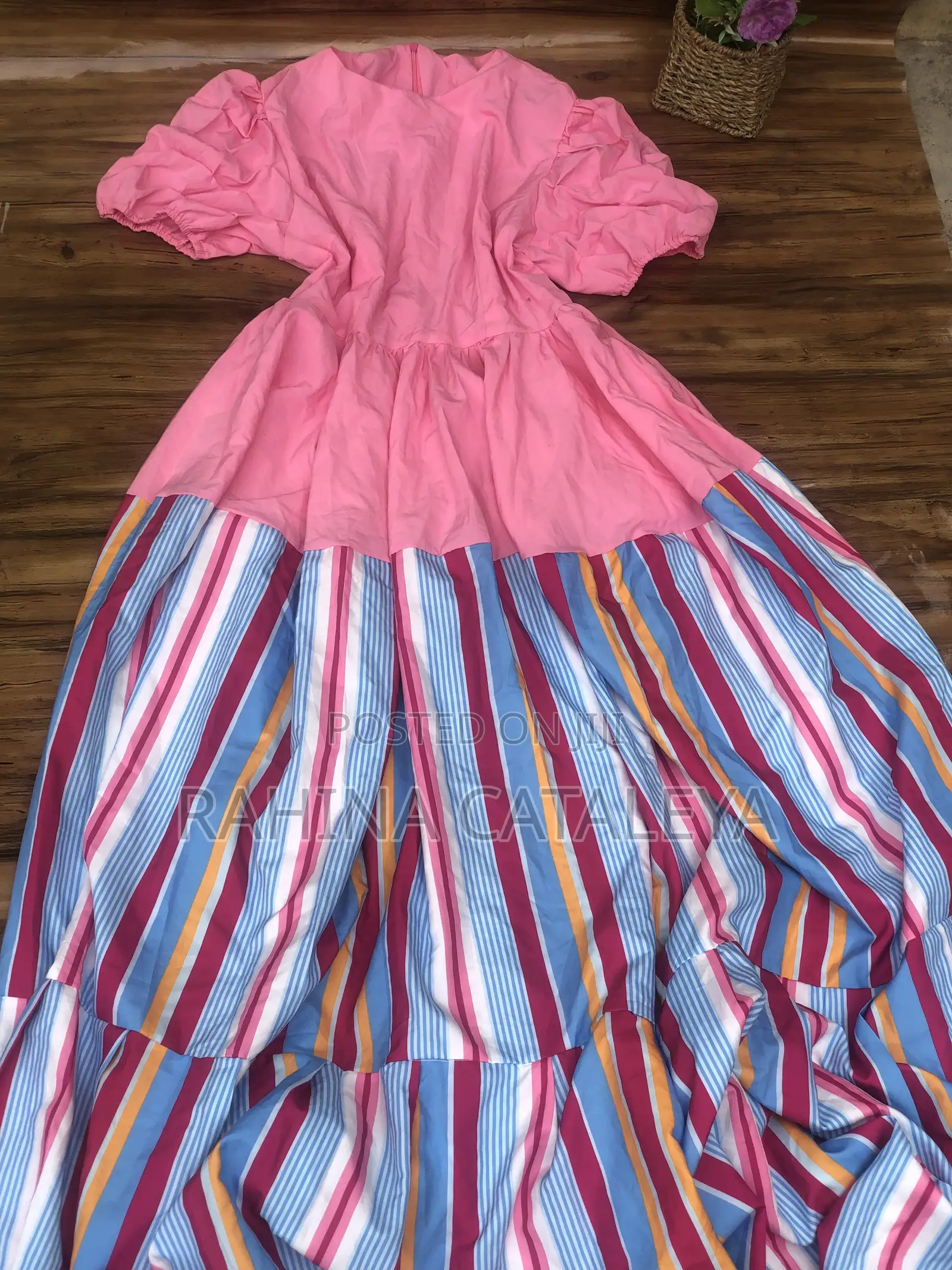Dresses 675