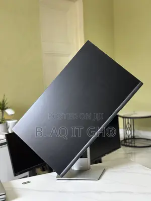 Dell 27” Inches Edgeless Full Hd Ips Monitor