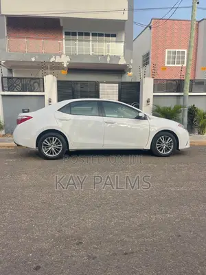 Photo - Toyota Corolla 2014 White