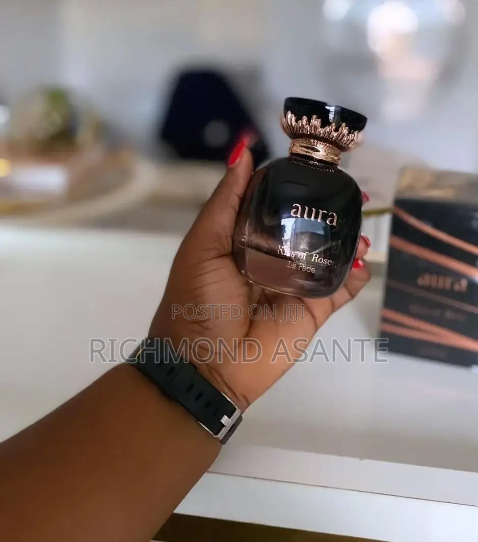 Aura Perfume
