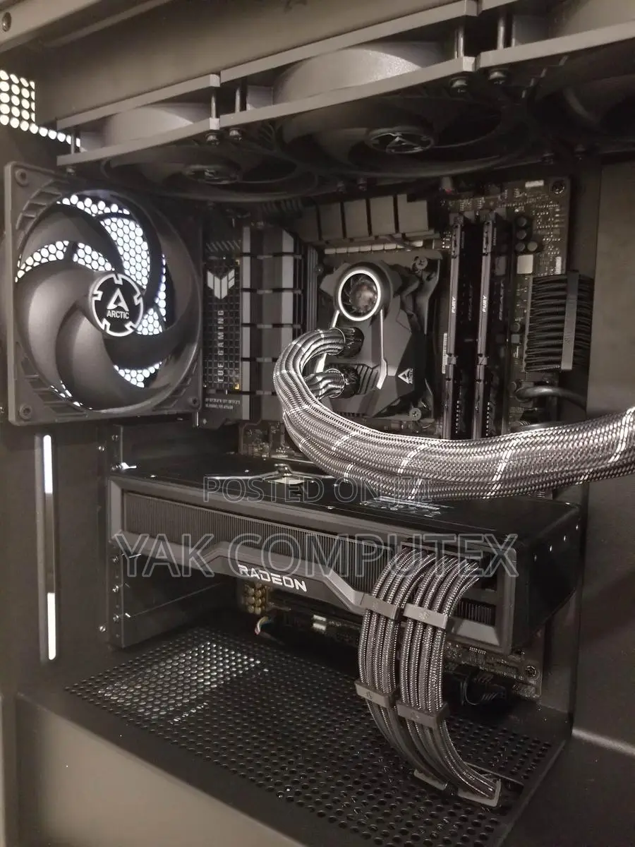 New Desktop Computer MSI model 16GB Intel Core i7 HDD+SSD 256GB
