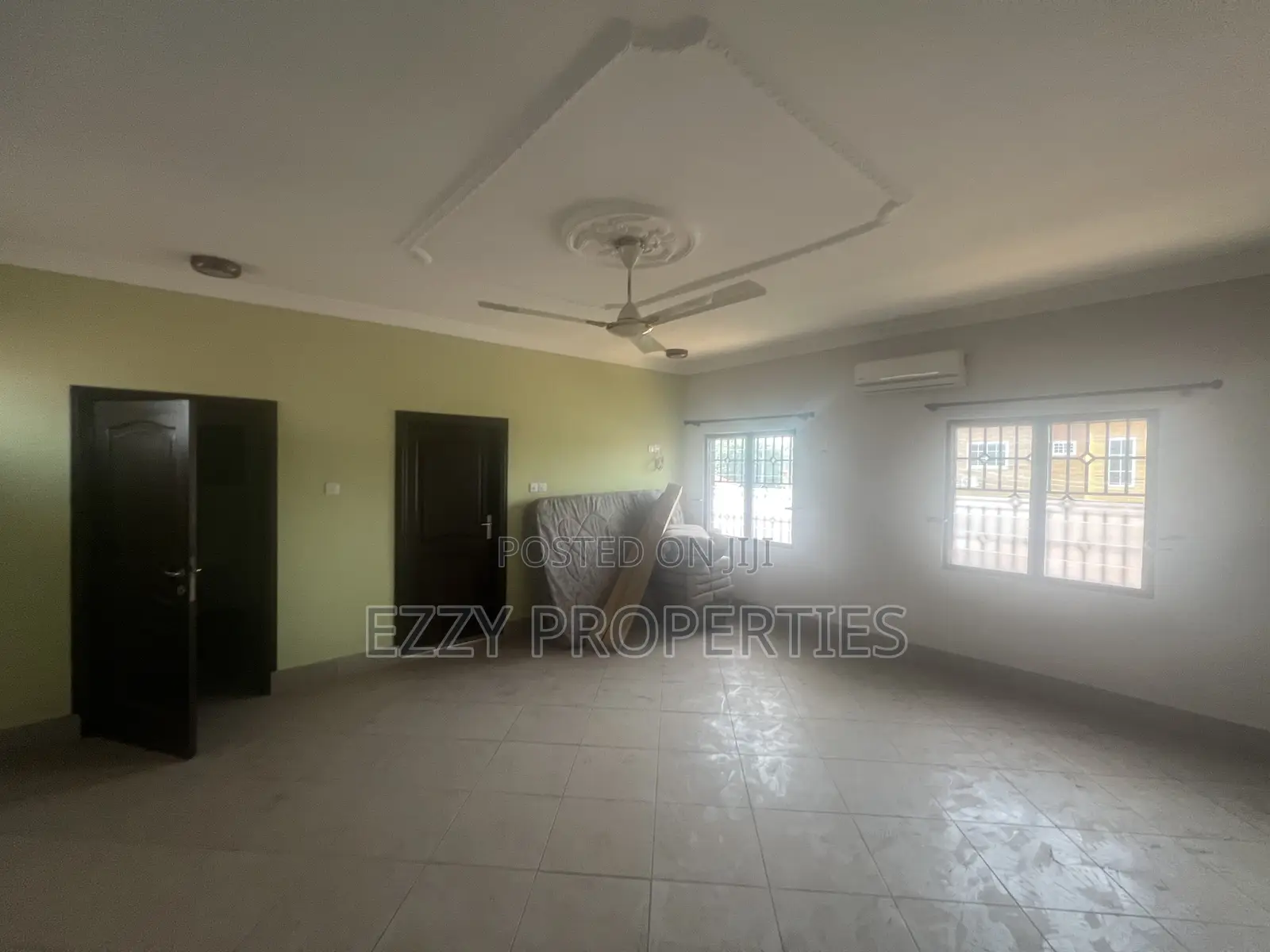 6bdrm House in Lakeside Community 1, Ashaley Botwe for sale