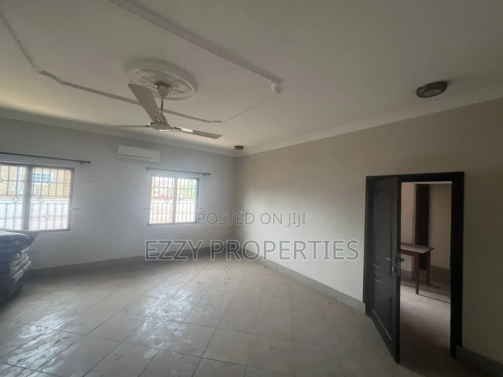 6bdrm House in Lakeside Community 1, Ashaley Botwe for sale