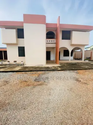 6bdrm House in North Legon for sale