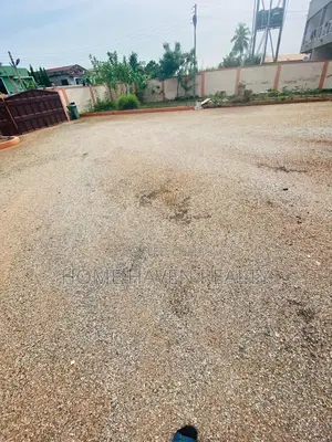 6bdrm House in North Legon for sale