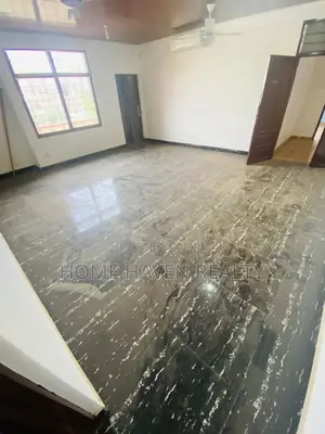 6bdrm House in North Legon for sale