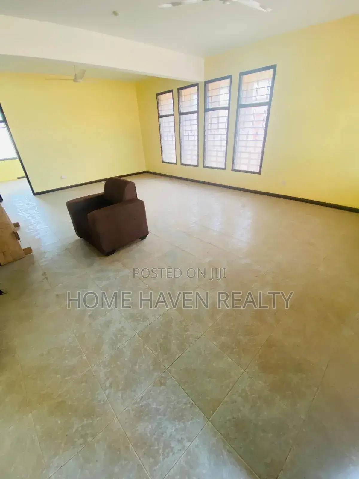 6bdrm House in North Legon for sale