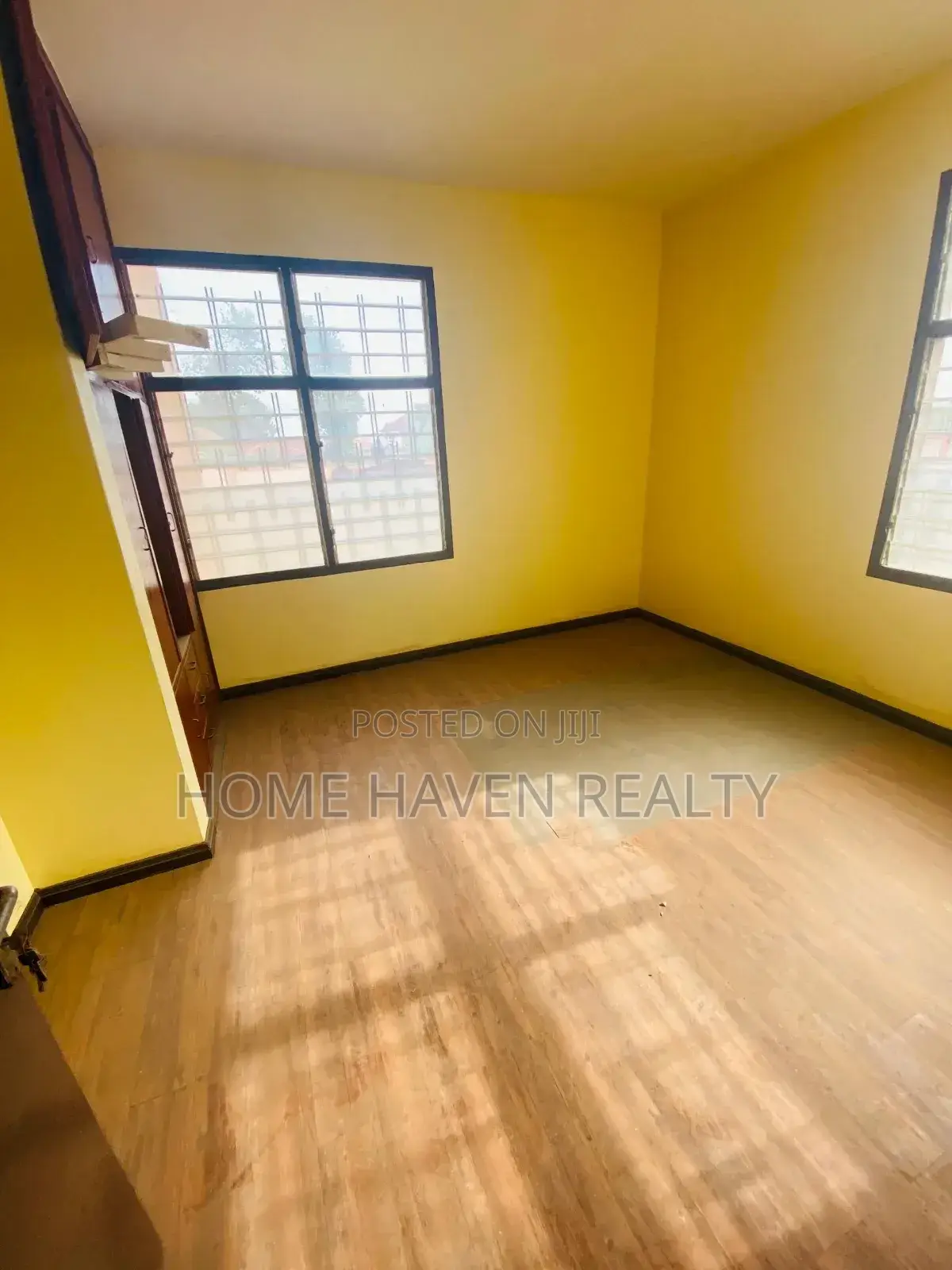 6bdrm House in North Legon for sale