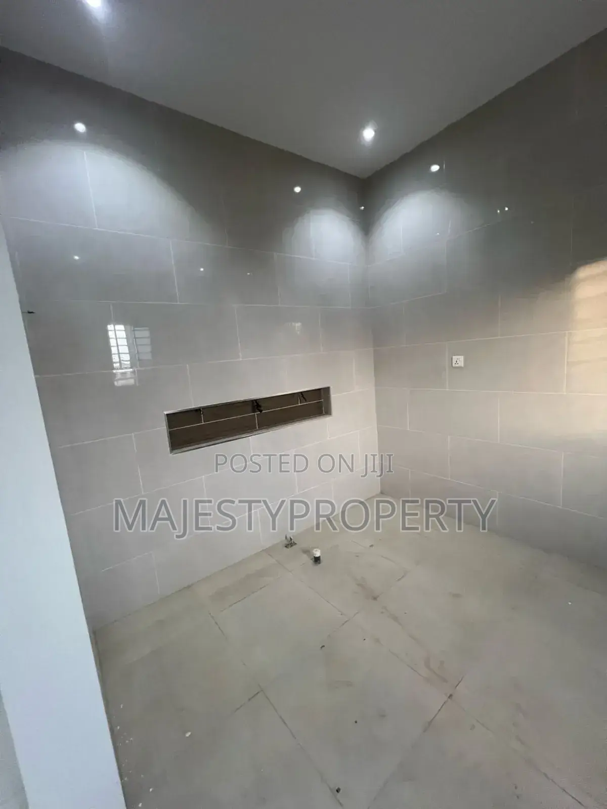 4 Bedrooms Story House for Sale at Spintex Near HFC Estate