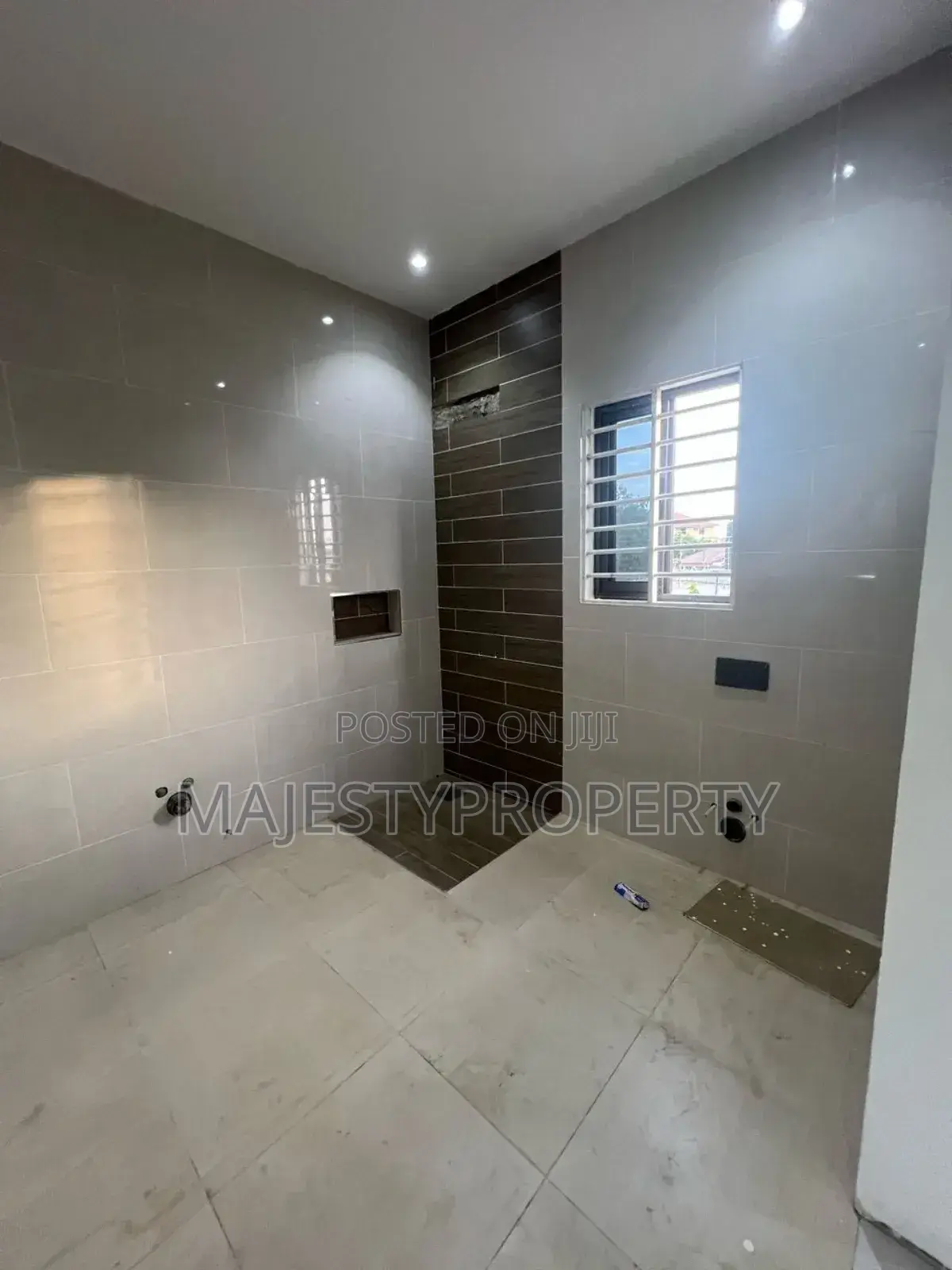 4 Bedrooms Story House for Sale at Spintex Near HFC Estate