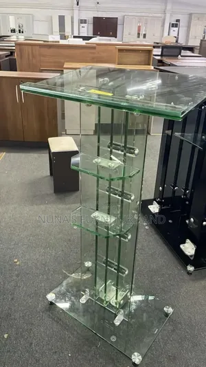 Transparent Tempered Glass Pulpit
