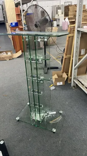 Transparent Tempered Glass Pulpit