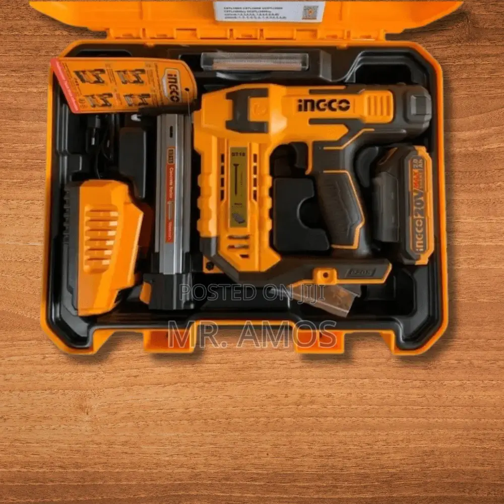 Lithium-Ion Cordless Brad Nailer (18mm) - Cstli3808
