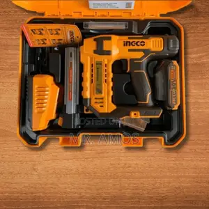 Lithium-Ion Cordless Brad Nailer (18mm) - Cstli3808