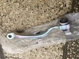 Mercedes’ Benz E300 Lower Arm Set Available
