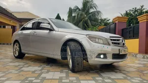 Mercedes-Benz C200 2012 Silver