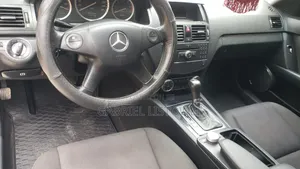 Mercedes-Benz C200 2012 Silver