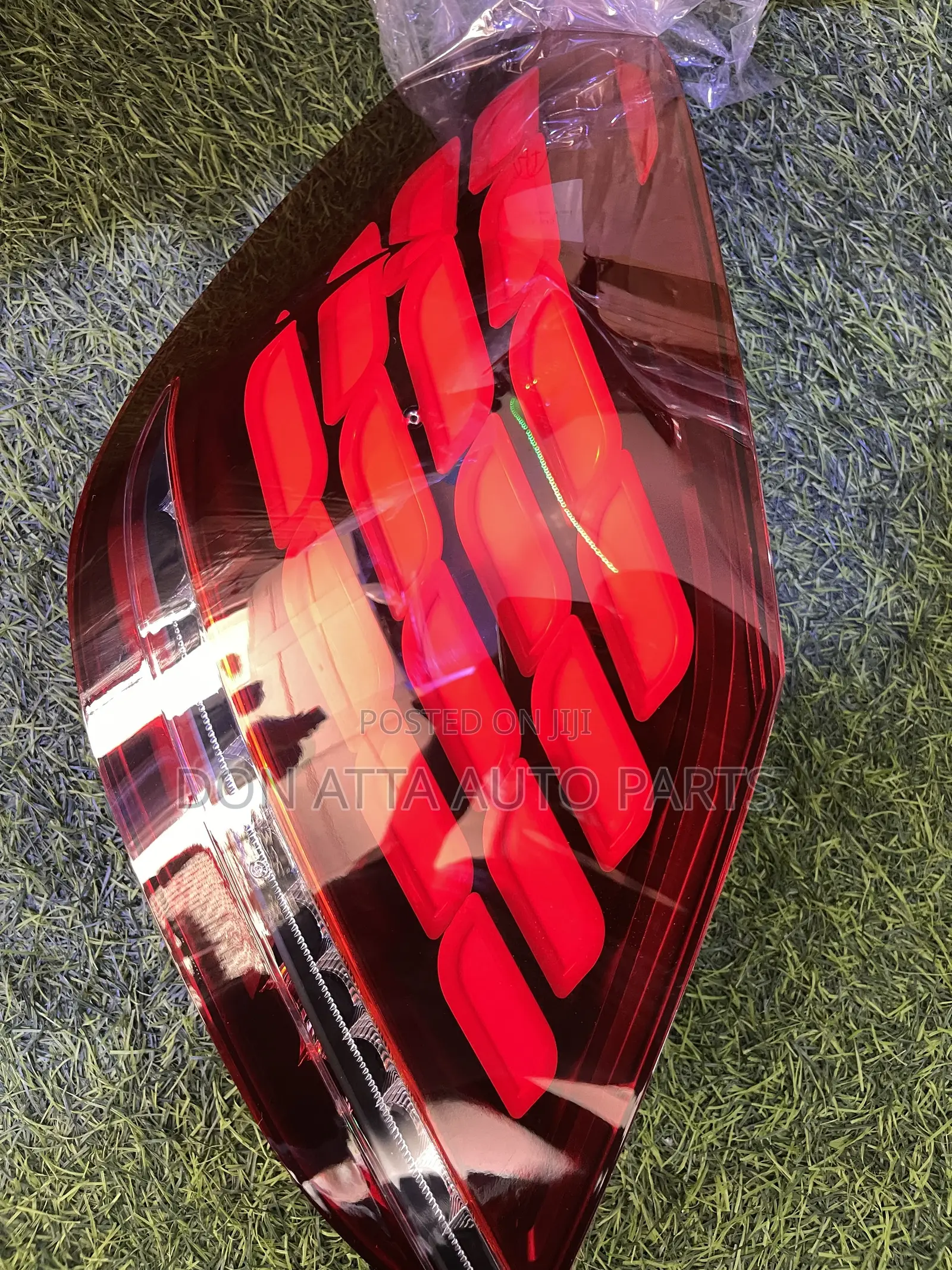 Mercedes Benz C300 Spec Tail Light